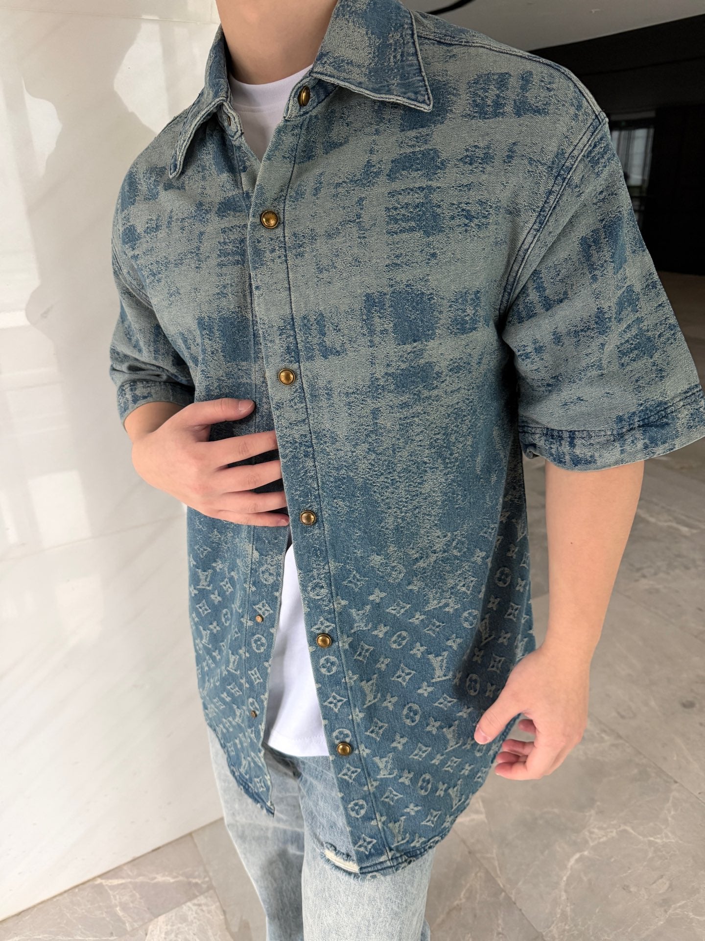 2026 New LY Logo Denim Short-Sleeve Shirt (BB773-B40)